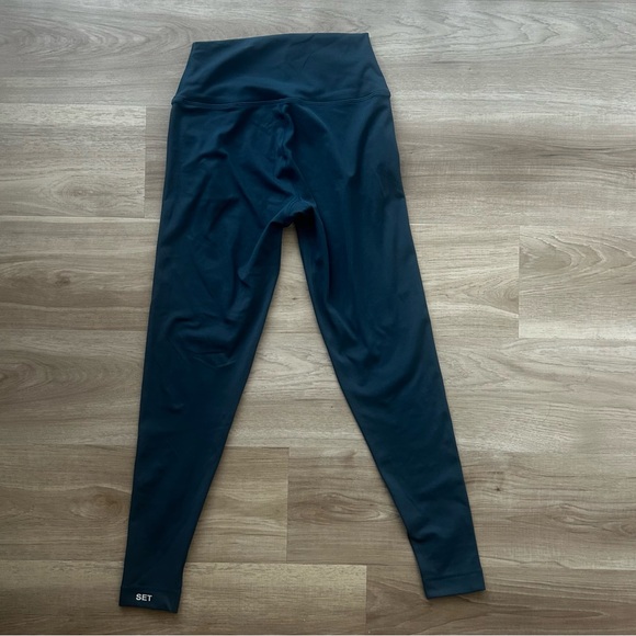 SET Active Luxform Leggings - Never Worn - Picture 2 of 4